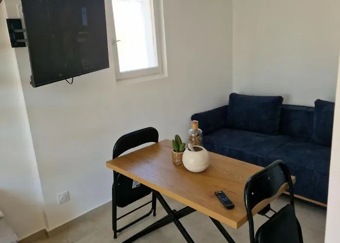 A 5min De La Appartement *